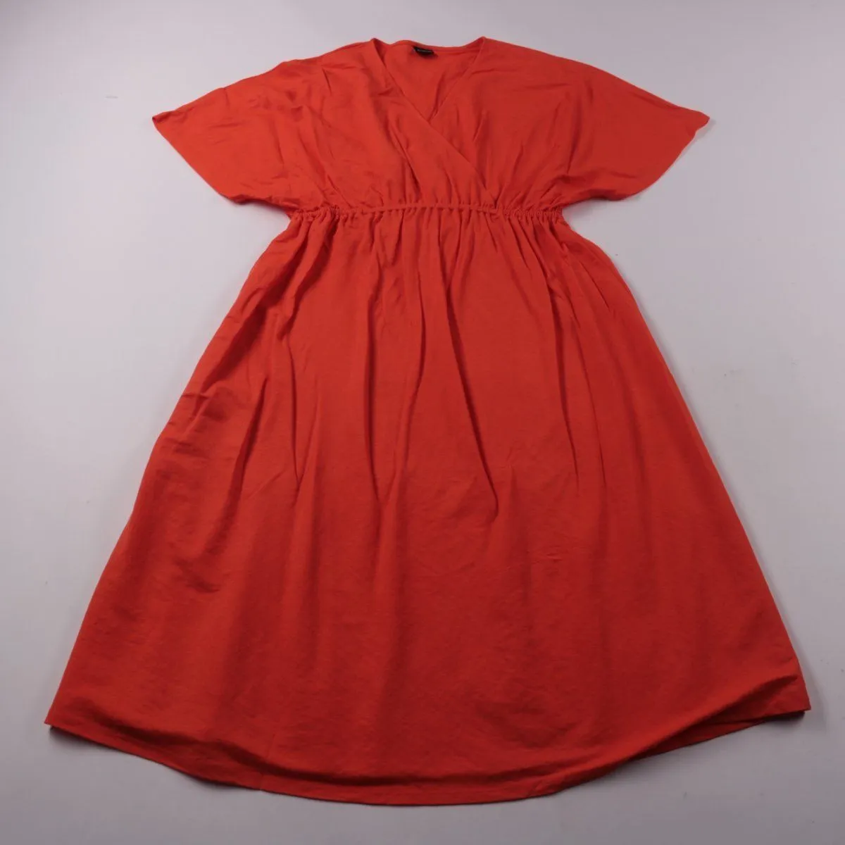 платье Gina Tricot