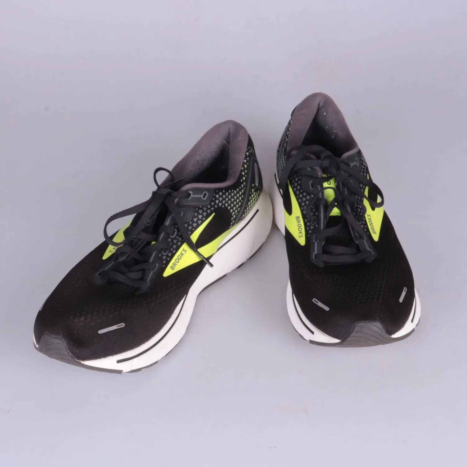 кроссовки Brooks